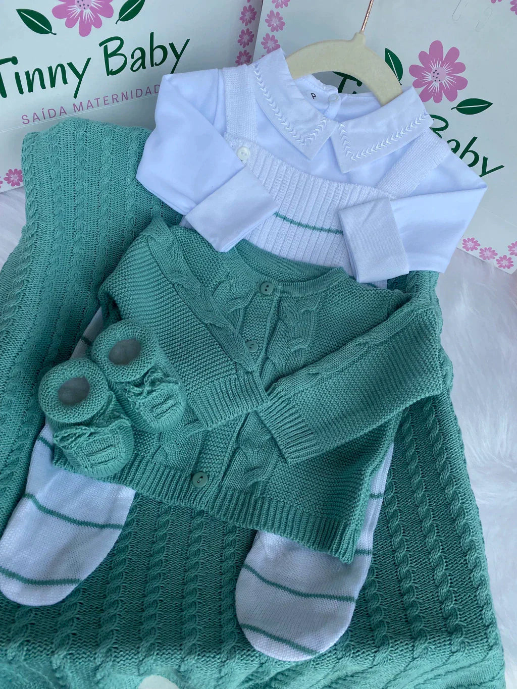 PROMOÇÃO Kit Saída Maternidade Personalizável Completa - Veste Até 4 Meses (Menino)